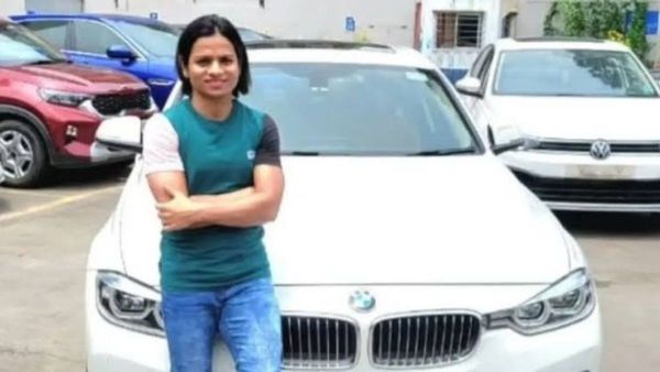 Dutee Chand: ଦୂତି ଚାନ୍ଦଙ୍କ କାର୍‌କୁ ପିଟିଲା ଟ୍ରକ୍‌