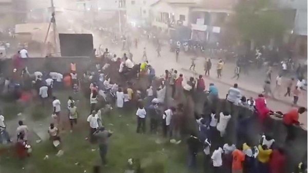 ଫୁଟବଲ ମ୍ୟାଚକୁ ନେଇ ସଂଘର୍ଷ, ୧୦୦ ମୃତ