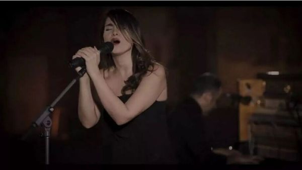 ହିଜାବ ନି ପନ୍ଧି ଗୀତ ଗାଇବା ସିଙ୍ଗରଙ୍କୁ ପଡ଼ିଲା ମହଙ୍ଗା, ଗିରଫ କଲା ପୋଲିସ୍‌