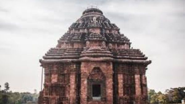 Konark Temple: କୋଣାର୍କ ମନ୍ଦିରରୁ ବାଲି କଢ଼ାଯିବା ନେଇ ସ୍ଥିତି ଅନୁଧ୍ୟାନ କଲା ASI ଟିମ୍‌