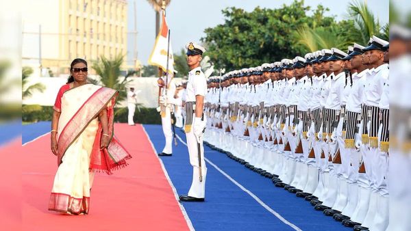 ୨୦୪୭ ସୁଦ୍ଧା ଦେଶକୁ ସମ୍ପୂର୍ଣ୍ଣ ଆତ୍ମନିର୍ଭର କରିବା ପାଇଁ ରହିଛି ଲକ୍ଷ୍ୟ: ରାଷ୍ଟ୍ରପତି