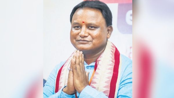 ବୈତରଣୀ ନଦୀରେ ବୁଡ଼ ପକାଇଲେ ମୁଖ୍ୟମନ୍ତ୍ରୀ