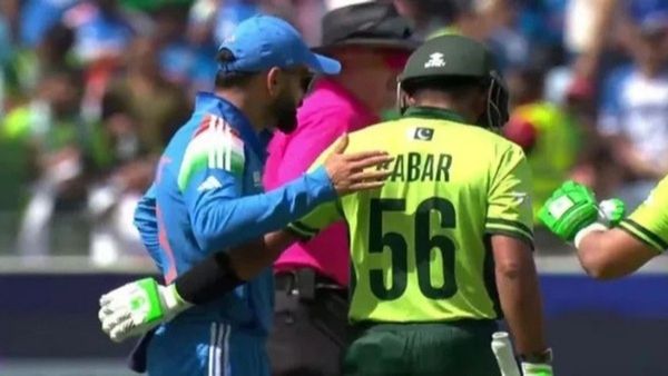 IND vs PAK: ଭାରତ ବନାମ ପାକିସ୍ତାନ ମ୍ୟାଚରେ ପରସ୍ପରକୁ ଆଲିଙ୍ଗନ କଲେ ବିରାଟ ଓ ବାବର