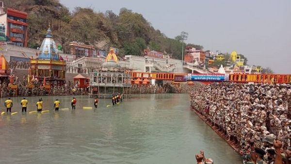 ବର୍ତ୍ତମାନ ସୁଦ୍ଧା ପ୍ରୟାଗରାଜ ମହାକୁମ୍ଭରେ ୫୦ କୋଟିରୁ ଊର୍ଦ୍ଧ୍ୱ ଶ୍ରଦ୍ଧାଳୁ ପକାଇଲେଣି ବୁଡ଼