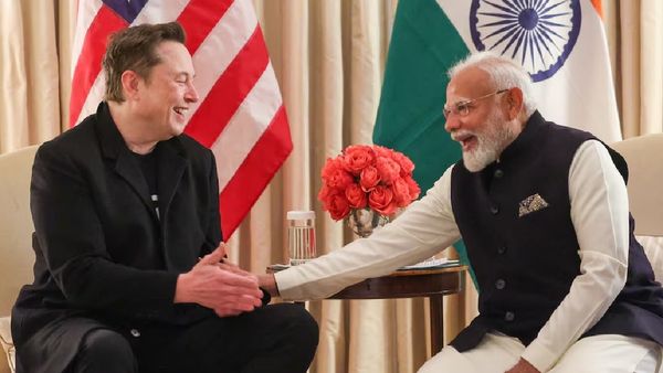 ଭାରତରେ ଏଣ୍ଟ୍ରି ପାଇଁ ଟେସଲାର ସଜବାଜ ! ମସ୍କ-ମୋଦୀ ଭେଟ ପରେ ଭାରତରେ ନିଯୁକ୍ତି ଆରମ୍ଭ କଲା ଟେସ୍‌ଲା,