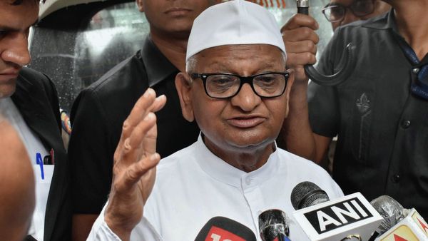 ଆପ ପରାଜୟ ପରେ ମୁହଁ ଖୋଲିଲେ ଆନ୍ନା ହଜାରେ, କେଜ୍ରିୱାଲଙ୍କୁ କହିଲେ ଏମିତି