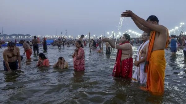 ସକାଳ ୮ଟା ସୁଦ୍ଧା ୧ କୋଟିରୁ ଅଧିକ ଭକ୍ତ ଏବଂ ସନ୍ଥ ପକାଇଲେଣି ବୁଡ଼