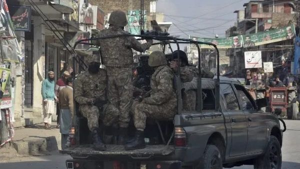 Pakistan: ସେନା ଗୁଳିରେ ଗଲା ୩୦ ଆତଙ୍କବାଦୀଙ୍କ ଜୀବନ