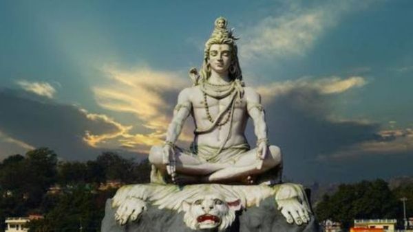Maha Shivratri 2025: ମହାଶିବରାତ୍ରି ପାଇଁ ବେଲପତ୍ର ତୋଳୁଛନ୍ତି କି ? କଣ ରହିଛି ନିୟମ