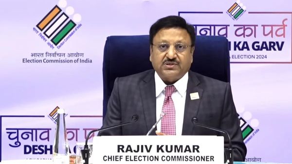 ନିର୍ବାଚନ ଆୟୋଗଙ୍କୁ ଜାଣିଶୁଣି ସବୁଥିରେ ଫସାଯାଉଛି:ରାଜୀବ କୁମାର