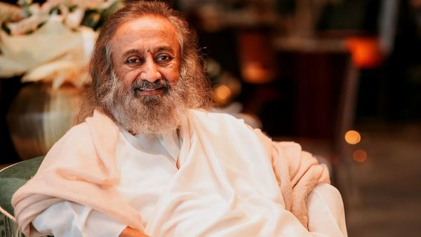 ପ୍ରୟାଗରାଜର ଦୂଷିତ ଜଳ ବିବାଦ ଉପରେ ଏଭଳି କିଛି ମନ୍ତବ୍ୟ ଦେଲେ ରବି ଶଙ୍କର, କହିଲେ....