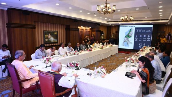 ଓଡ଼ିଶା ଗସ୍ତ ସମୟରେ ସହରାଞ୍ଚଳ ବିକାଶ କ୍ଷେତ୍ରରେ ହୋଇଥିବା ଅଗ୍ରଗତି ସମୀକ୍ଷା କଲେ ମନୋହର ଲାଲ