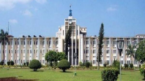 ୫୦ ଜଣ ଆଦିବାସୀ ଛାତ୍ରଙ୍କୁ ପାଇଲଟ୍ ତାଲିମ ଦେବେ ଓଡ଼ିଶା ସରକାର