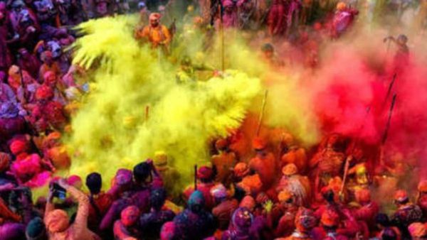 Holi 2025: ହୋଲି ଖେଳିବା ପରେ ରଙ୍ଗ ଛଡାଇବା ପାଇଁ ଆପଣାନ୍ତୁ ଏହି ଘରୋଇ ଉପଚାର