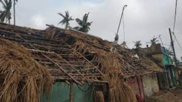 କାଳବୈଶାଖୀ କ୍ଷୟକ୍ଷତି ସମୀକ୍ଷା କଲେ ମନ୍ତ୍ରୀ ରାଜସ୍ବ ମନ୍ତ୍ରୀ; ଆଜି ମିଳିବ ଟଙ୍କା