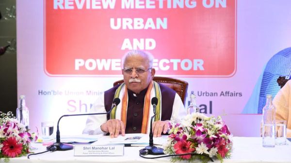 ଓଡ଼ିଶାରେ ବିଦ୍ୟୁତ କ୍ଷେତ୍ରର ସମୀକ୍ଷା କଲେ କେନ୍ଦ୍ର ମନ୍ତ୍ରୀ ଶ୍ରୀ ମନୋହର ଲାଲ