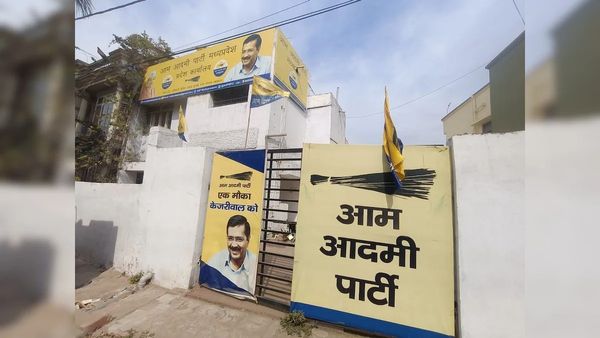 ଆପ୍ ଦେଇପାରିଲାନି ଭଡା, ଅଫିସରେ ପଡ଼ିଲା ତାଲା, ଘର ମାଲିକ ଲଗାଇଲେ ସଂଗୀନ ଅଭିଯୋଗ