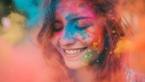 ହୋଲିରେ ରଙ୍ଗ ଖେଳିବା ପରେ କିପରି ନେବେ ତ୍ୱଚାର ଯତ୍ନ