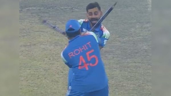 ଚାମ୍ପିଅନ୍ସ ଟ୍ରଫି ବିଜୟ ପରେ ରୋହିତ ଏବଂ ବିରାଟଙ୍କ ଦାଣ୍ଡିଆ ଡ୍ୟାନ୍ସ