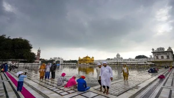 ପଞ୍ଜାବର ସ୍ୱର୍ଣ୍ଣ ମନ୍ଦିରରେ ଆକ୍ରମଣ:୫ ଆହତ