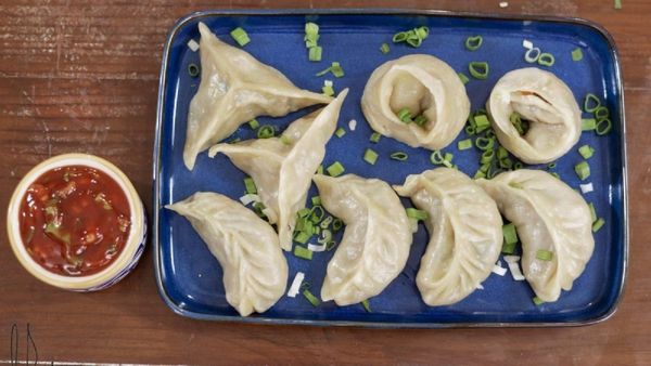 ମୋମୋ ଫ୍ୟାକ୍ଟ୍ରି ଫ୍ରିଜରରୁ ମିଳିଲା କୁକୁରର କଟା ମୁଣ୍ଡ