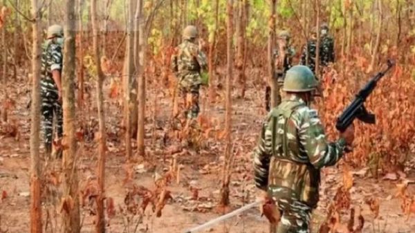 ମାଓ କ୍ୟାମ୍ପରୁ ଲକ୍ଷାଧିକ ଟଙ୍କା ଜବତ