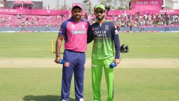 ଆର୍‌ଆର୍-ଆର୍‌ସିବି ମୁକାବିଲା: ଟସ୍ ଜିତିଲା ବେଙ୍ଗାଲୁରୁ, ପ୍ରଥମେ କରିବ ବୋଲିଂ