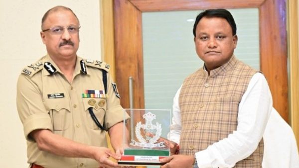 ଓଡ଼ିଶା ପୋଲିସକୁ ମୋହନ ମାଝୀ ସରକାରଙ୍କ ଭେଟି, ବଢିଲା ପୋଷାକ ଭତ୍ତା-ପ୍ରୋତ୍ସାହନ ରାଶି