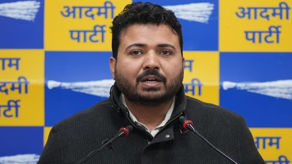 ଆପ ନେତା ଦୁର୍ଗେଶ ପାଠକଙ୍କ ଘରେ ସିବିଆଇ ଚଢ଼ାଉ