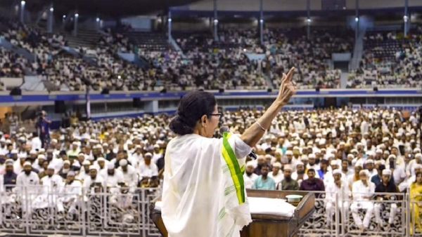 ମୁର୍ଶିଦାବାଦ ହିଂସାକୁ ନେଇ ବିଜେପିକୁ ଟାର୍ଗେଟ୍ କଲେ ମୁଖ୍ୟମନ୍ତ୍ରୀ ମମତା, କହିଲେ ହିନ୍ଦୁ-ମୁସଲିମ ହେବାକୁ ଦେବି ନାହିଁ