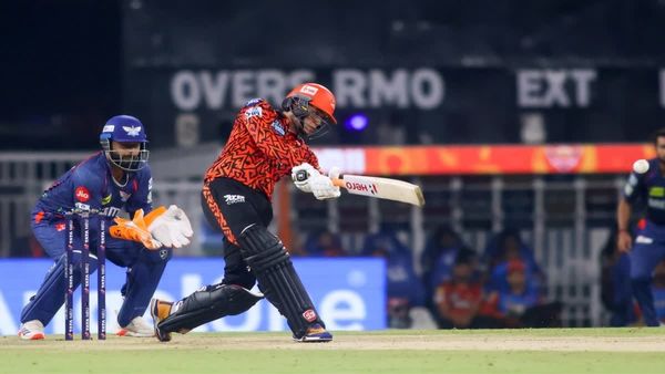 IPL 2025: ପ୍ଲେ ଅଫ ରେସରୁ LSG ଆଉଟ, ଧୂଆଁଧାର ପାଳି ଖେଳିଲେ ଅଭିଶେକ ଶର୍ମା 