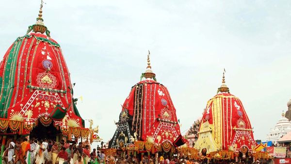 ଘୋଷଯାତ୍ରା ଲାଗି ରଥ ଖଳାରେ ଚାଲିଛି ରଥ ନିର୍ମାଣ କାମ