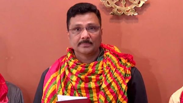 କୌଣସି ସେବକ ମୋବାଇଲ ବ୍ୟବହାର କରିପାରିବେ ନାହିଁ; ନିର୍ଦ୍ଧାରିତ ସମୟ ଅନୁସାରେ ରଥଟଣା ଉପରେ ମୋହର