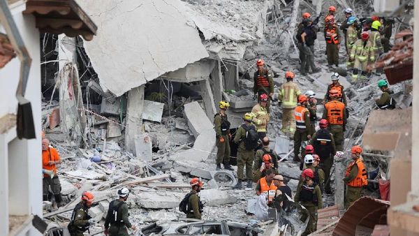 ଆମେରିକା ଦୂତାବାସ ଉପରେ ଭୟଙ୍କର ଆକ୍ରମଣ କଲା ଇରାନ