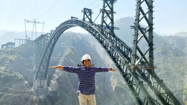 କିଏ ସେହି ମାଧବୀ ଲତା? ଯାହାଙ୍କର ଚେନାବ ସେତୁ ପଛରେ ରହିଛି ବଡ଼ ଭୂମିକା