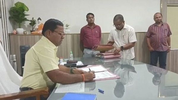 ସମସ୍ତ କାର୍ଯ୍ୟାଳୟରେ ଯୋଗଦେଲେ ଓଏଏସ ଅଧିକାରୀ