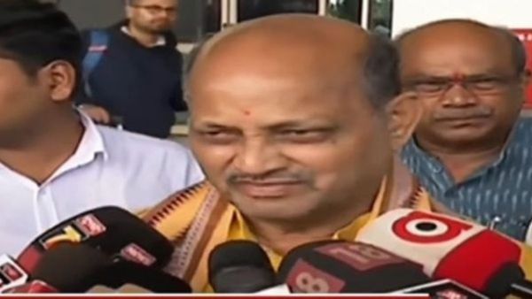 ଦିଲ୍ଲୀରୁ ଫେରିଲେ ବିଜେପି ରାଜ୍ୟ ସଭାପତି ମନମୋହନ ସାମଲ, କହିଲେ ମନ୍ତ୍ରୀମଣ୍ଡଳ ସମ୍ପ୍ରସାରଣ ଆଲୋଚନା ହୋଇନି