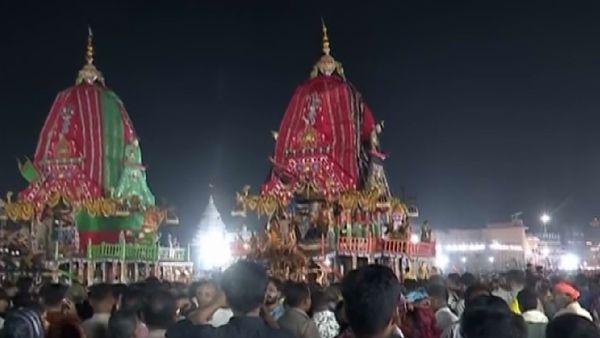 ସିଂହଦ୍ବାର ଆଗରେ ଲାଗିଲା ତିନି ରଥ