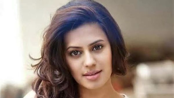 ଅଭିନେତ୍ରୀଙ୍କ ଠାରୁ ED ଜବତ କଲା ୩୪ କୋଟି ଟଙ୍କାର ସମ୍ପତ୍ତି