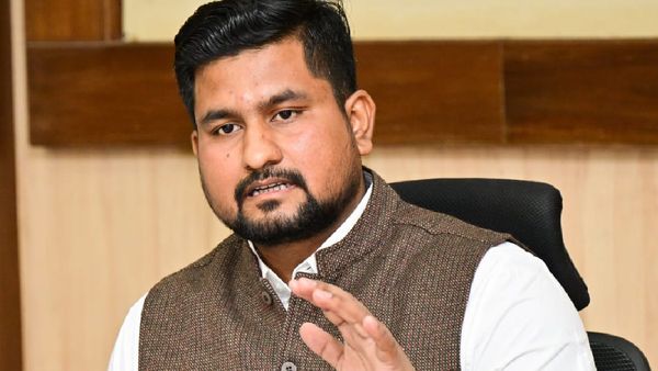 ବାଲେଶ୍ୱର ଛାତ୍ରୀ ଆତ୍ମାହୁତି ଉଦ୍ୟମ ଘଟଣାରେ ଅଭିଯୁକ୍ତ HOD ଗିରଫ , ପ୍ରିନ୍ସିପାଲ ସସ୍‌ପେଣ୍ଡ