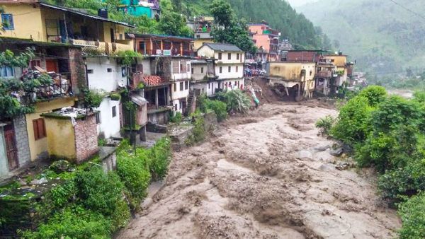 ଜମ୍ମୁରେ ବର୍ଷା ଓ ଭୂସ୍ଖଳନ, ସମସ୍ତ ସ୍କୁଲ ବନ୍ଦ