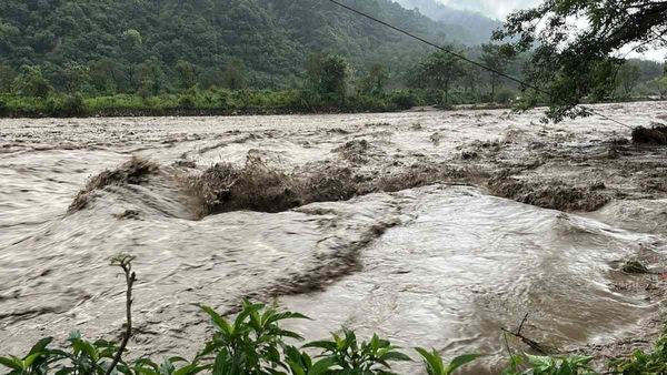 ଉତ୍ତରାଖଣ୍ଡରେ ବାଦଲଫଟା ବର୍ଷା; ବନ୍ୟା ଓ ଭୂସ୍ଖଳନ