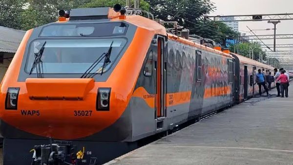 ୭ଟି ଅମୃତ ଭାରତ ଏକ୍ସପ୍ରେସ୍ ଟ୍ରେନ୍‌ର ଶୁଭାରମ୍ଭ କଲେ ରେଳମନ୍ତ୍ରୀ