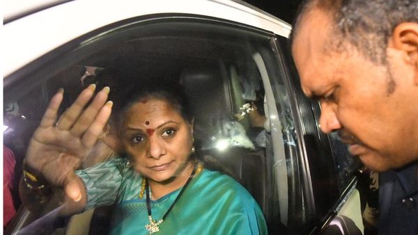 ନିଲମ୍ବନ ପରେ ବିଆରଏସ୍‌ ଓ MLC ପଦରୁ କେ କବିତାଙ୍କ ଇସ୍ତଫା