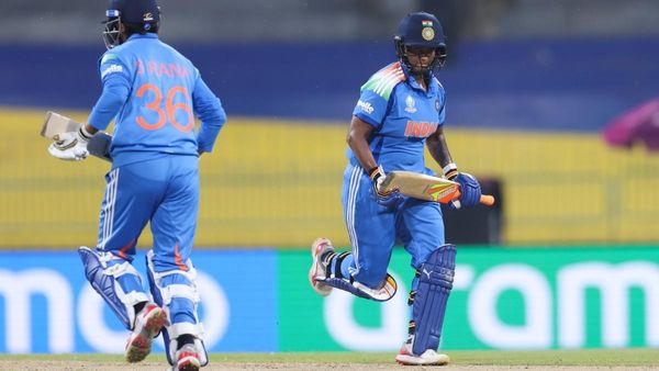 ମହିଳା ବିଶ୍ବକପ୍: ପାକିସ୍ତାନକୁ ୨୪୮ରନ୍‌ର ବିଜୟ ଲକ୍ଷ୍ୟ ଦେଲା ଭାରତ