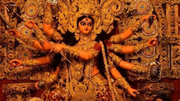 Durga Puja 2025: କେମିତି ଆର୍ବିଭୂତ ହୋଇଥିଲେ ମା' ଦୁର୍ଗା, କଣ କୁହେ ପୁରାଣ ?