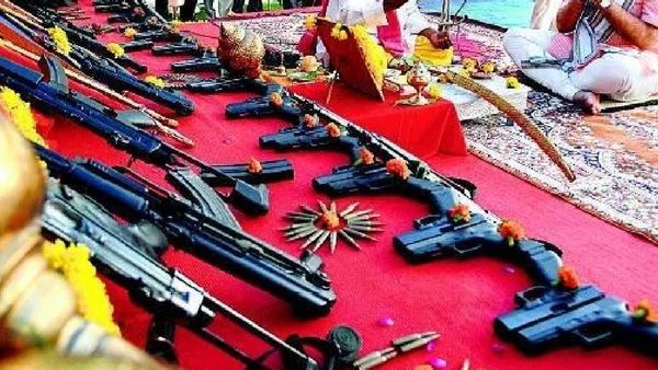 ବିଜୟାଦଶମୀରେ କାହିଁକି ଅସ୍ତ୍ର ପୂଜା କରାଯାଏ ?