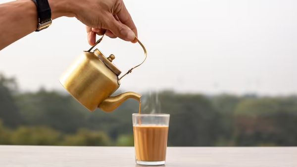 ବିଶ୍ୱର କେଉଁ ଦେଶ ସବୁଠାରୁ ଅଧିକ ଚା ପିଅନ୍ତି? ଜାଣନ୍ତୁ ଭାରତ କେଉଁ ସ୍ଥାନରେ ଅଛି