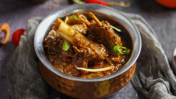 ମଟନ୍ ଖାଇଲେ ମିଲିଥାଏ ଏହି ସବୁ ଫାଇଦା , ଆପଣ ଜାଣିଲେ ଖାଇବା ଆରମ୍ଭ କରିଦେବେ