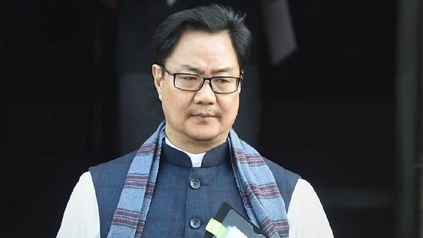ରାହୁଲଙ୍କୁ କଟାକ୍ଷ କଲେ କିରେନ ରିଜିଜୁ , କହିଲେ ରାହୁଲ ଗାନ୍ଧୀ ପରମାଣୁ ବୋମା ବିଷୟରେ ଉଲ୍ଲେଖ କରୁଛନ୍ତି, କିନ୍ତୁ ....